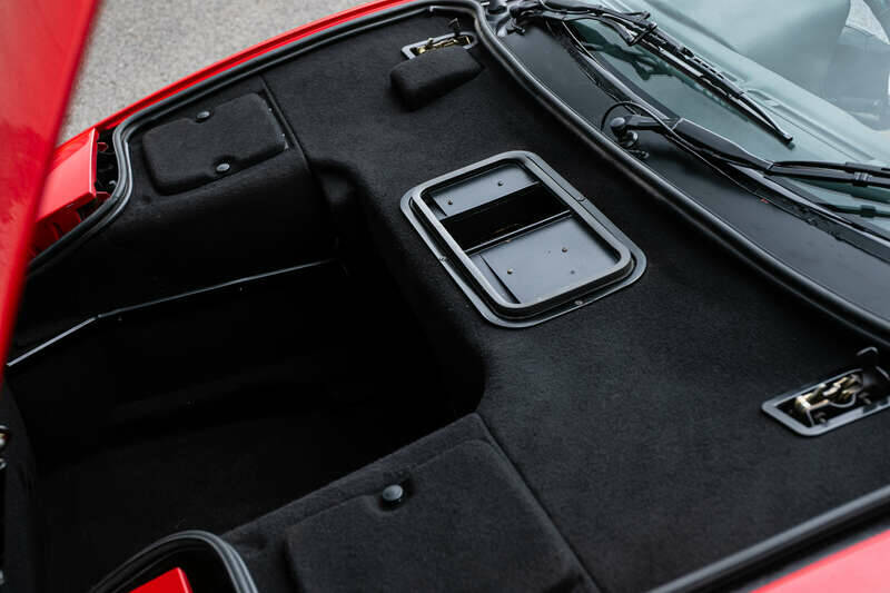 Immagine 13/29 di Ferrari F 355 Berlinetta (1998)