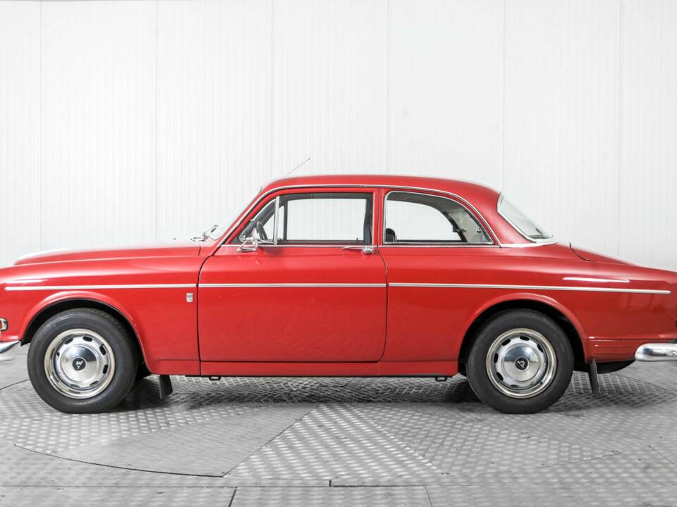 Image 9/50 of Volvo P 123 GT (1968)