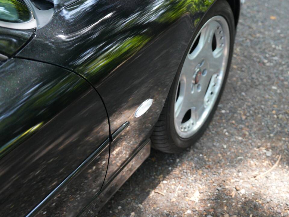 Image 11/50 of Jaguar XKR (1998)