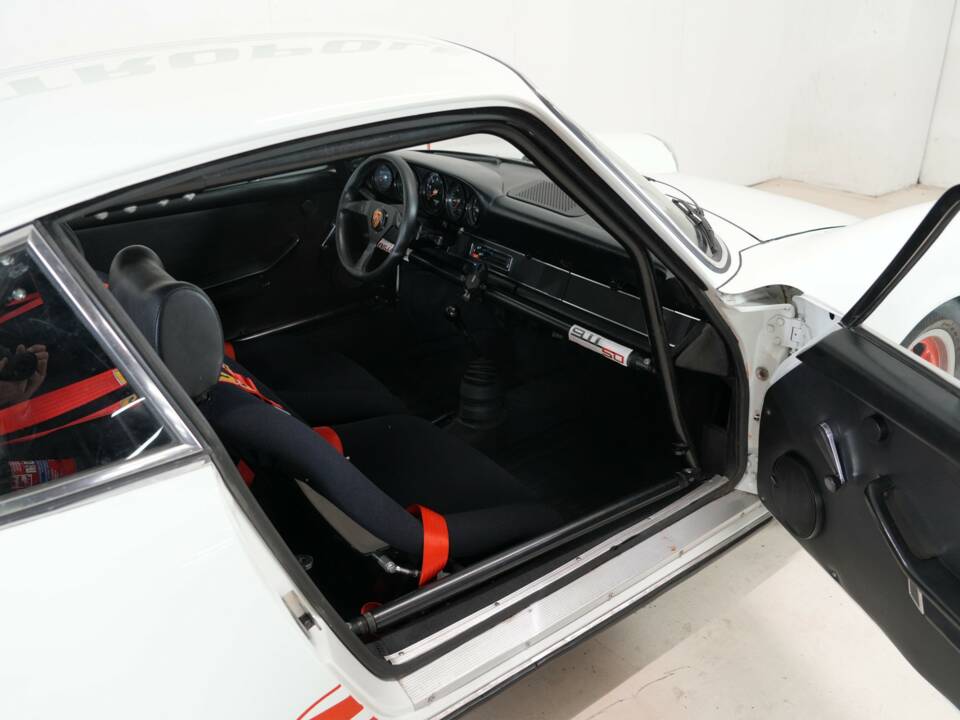 Image 21/29 of Porsche 911 Carrera RS 2.7 (Touring) (1973)
