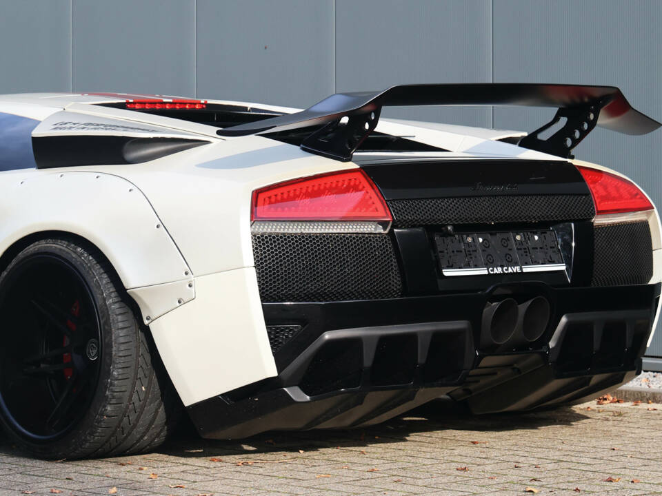 Afbeelding 56/82 van Lamborghini Murciélago (2002)