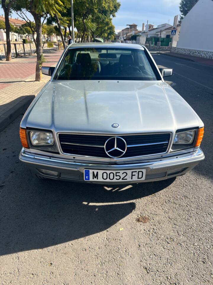 Image 40/77 of Mercedes-Benz 380 SEC (1982)