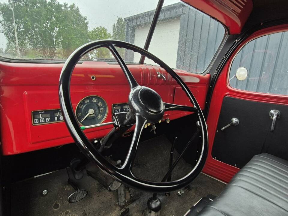 Image 2/8 de Dodge TC (1946)