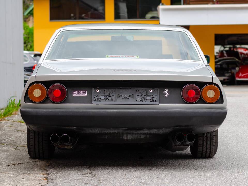 Bild 3/8 von Ferrari 400 GT&#x2F;4 2+2 (1977)