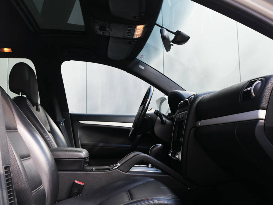 Bild 30/41 von Porsche Cayenne GTS (2007)