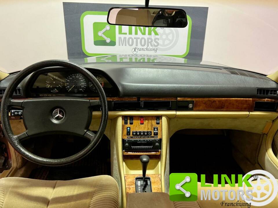 Imagen 8/10 de Mercedes-Benz 380 SE (1985)