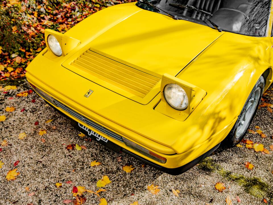 Bild 25/55 von Ferrari 328 GTS (1986)