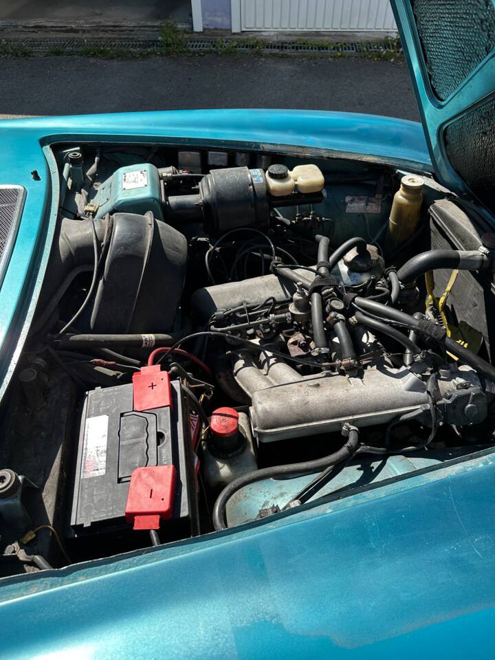 Image 14/15 of Volvo 1800 E (1972)