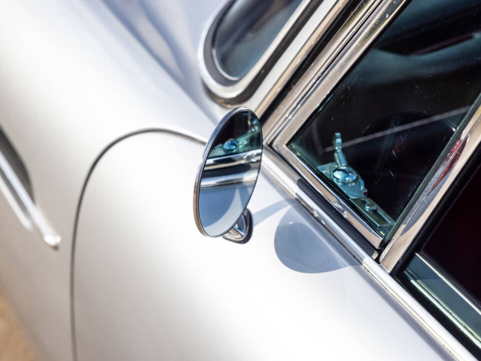 Image 45/50 of Aston Martin DB 5 (1964)