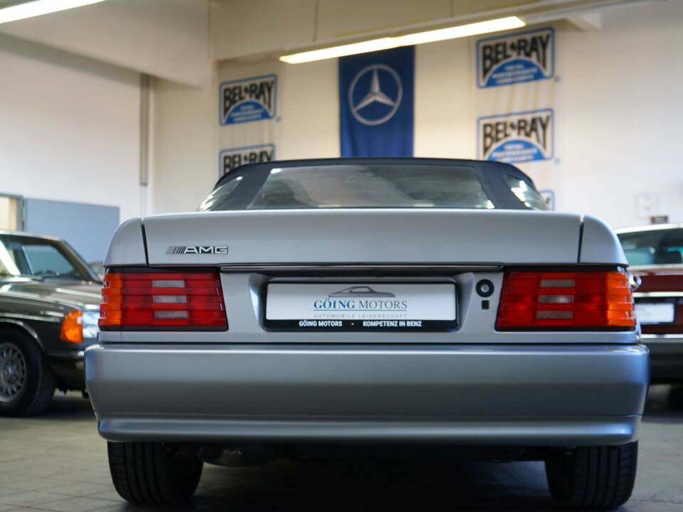 Image 15/42 of Mercedes-Benz 500 SL (1992)