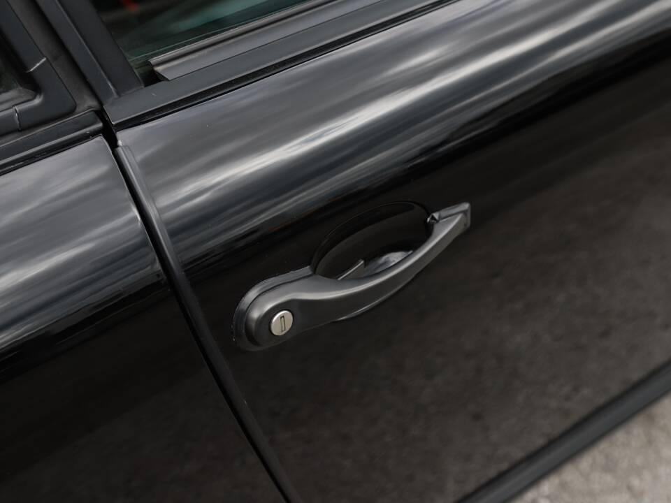 Image 24/108 de Porsche 911 Carrera 3.2 (1989)