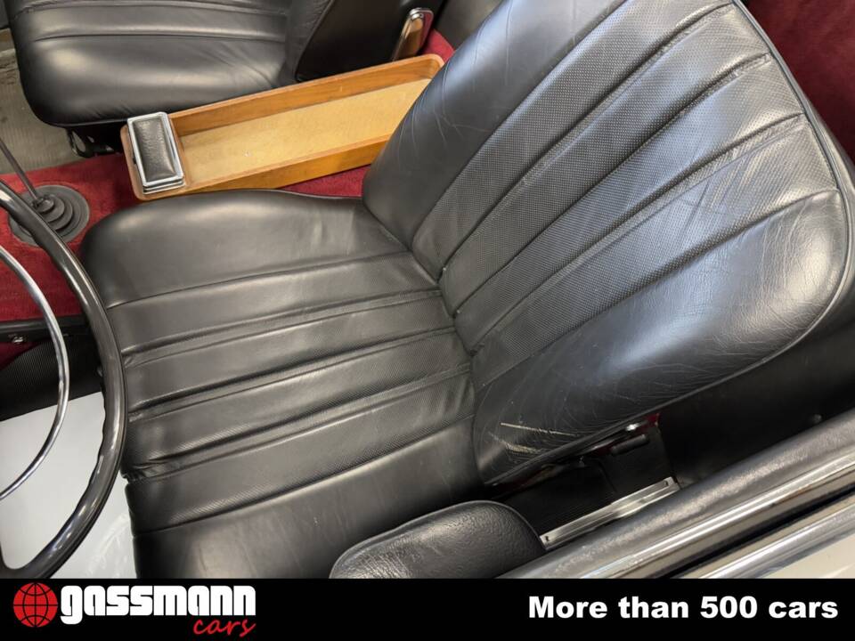 Image 13/15 of Mercedes-Benz 230 SL (1964)