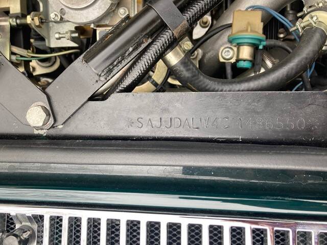 Bild 31/40 von Jaguar XJ 12 (1992)