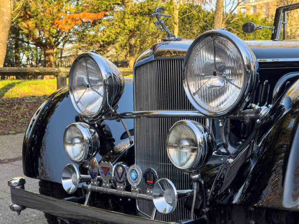 Image 8/21 of Alvis 4.3 Liter Convertible (1938)