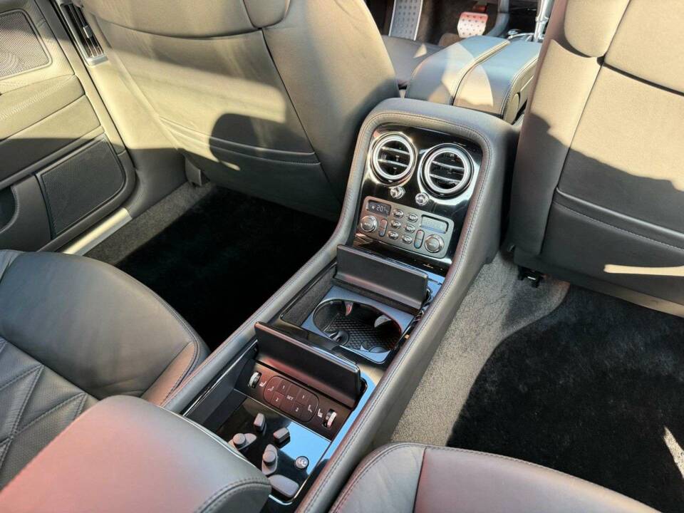 Bild 19/26 von Bentley Continental Flying Spur (2007)