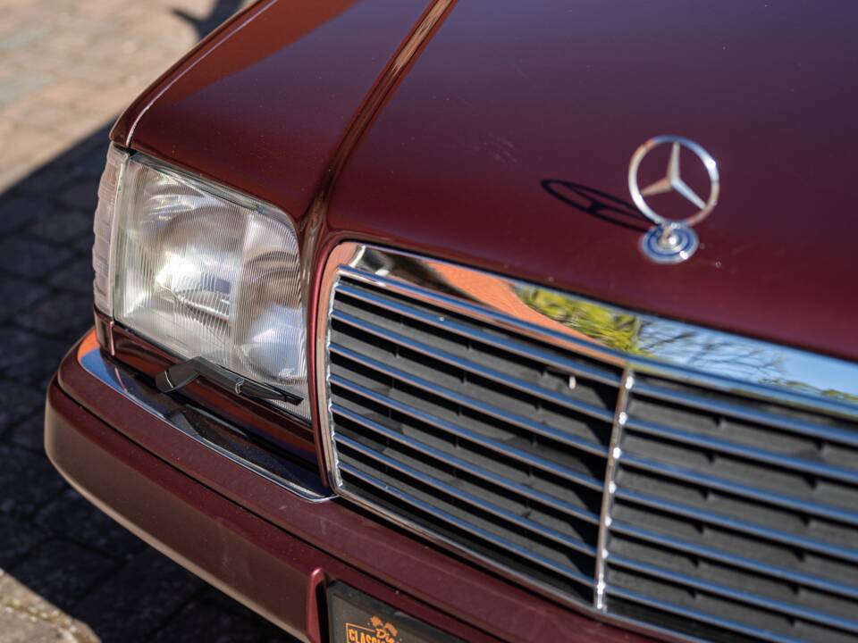 Bild 5/42 von Mercedes-Benz E 200 (1997)
