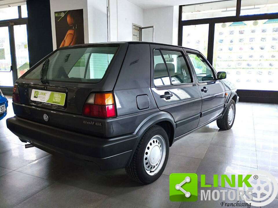 Immagine 2/10 di Volkswagen Golf Mk II 1.3 (1990)