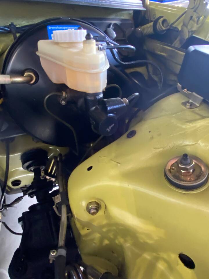 Bild 42/71 von Mercedes-Benz 250 (1979)