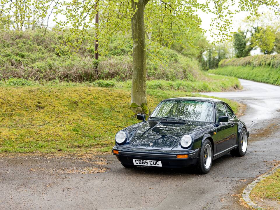 Image 44/50 of Porsche 911 Carrera 3.2 (1985)