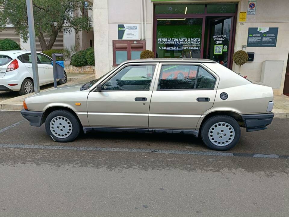Immagine 39/50 di Alfa Romeo 33 - 1.3 S (1989)