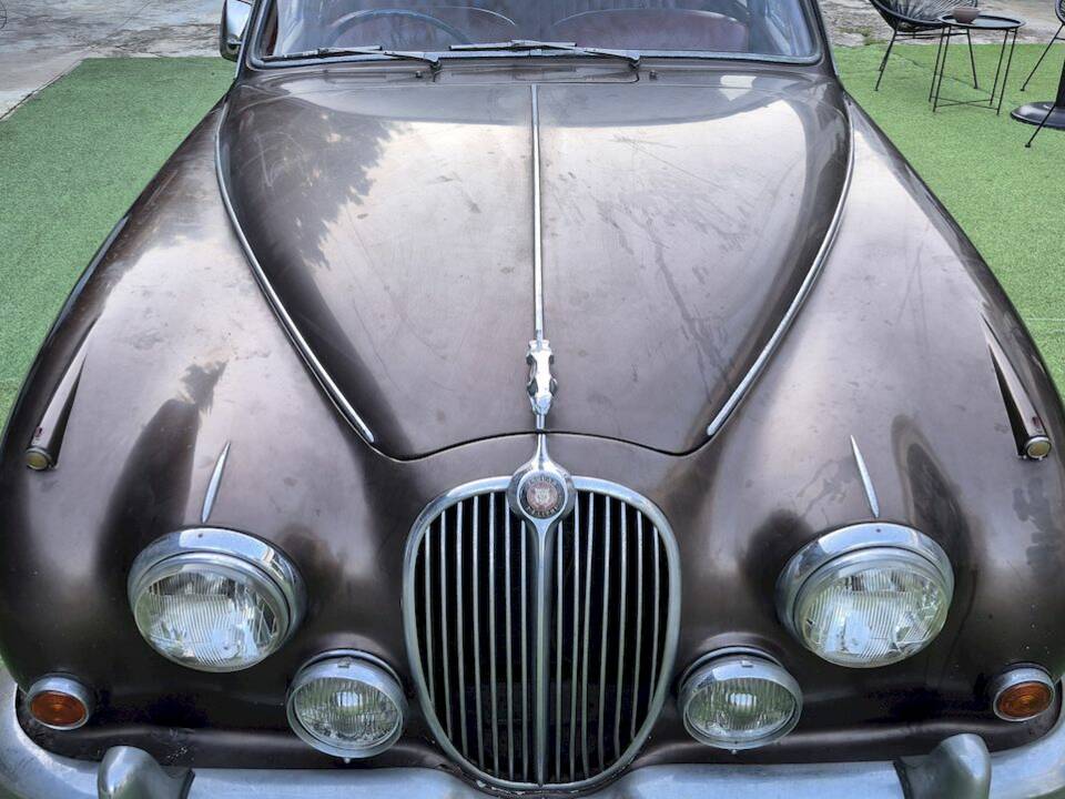 Bild 24/76 von Jaguar Mk II 2.4 (1963)