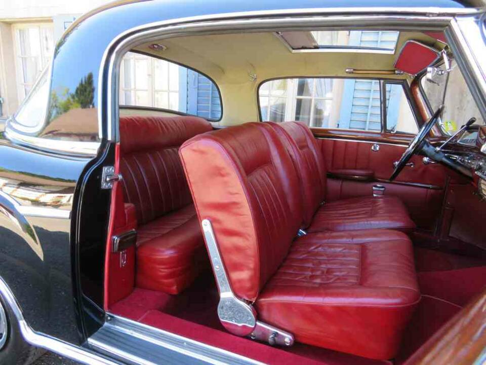 Image 7/20 of Mercedes-Benz 220 S (1958)