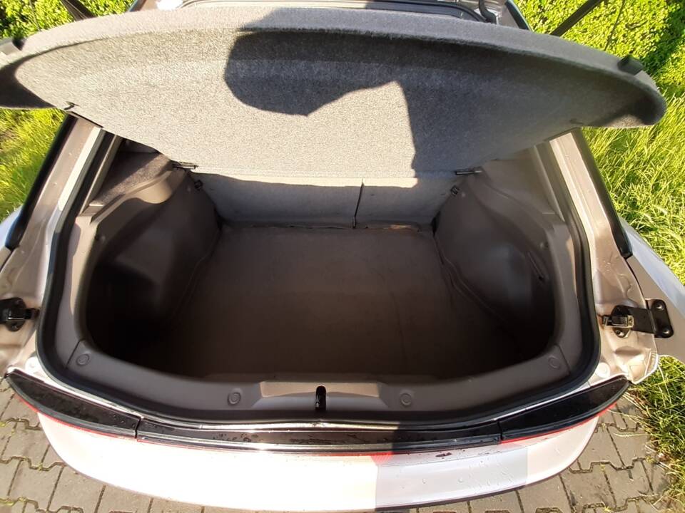 Bild 2/20 von Mazda 323F 1.6 16V (1993)