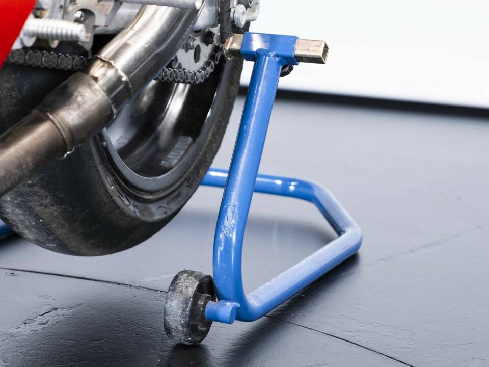 Imagen 16/50 de Ducati DUMMY (1999)