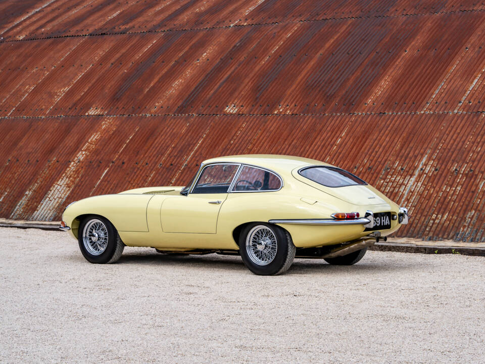 Image 3/38 of Jaguar Type E 3.8 (1963)