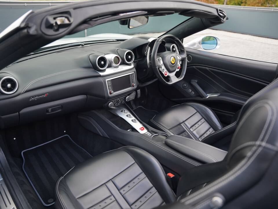 Bild 21/50 von Ferrari California T (2015)