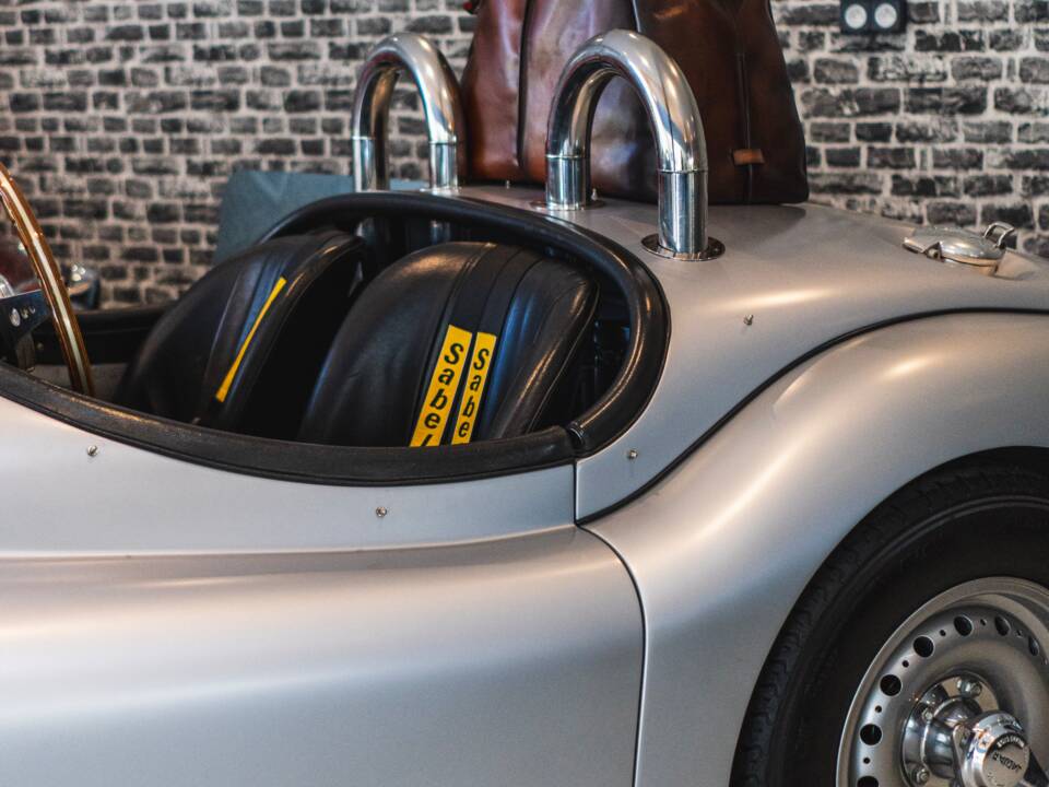 Bild 2/11 von Jaguar XK 120 OTS (1952)