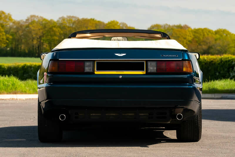 Image 12/50 of Aston Martin Virage Volante (1993)