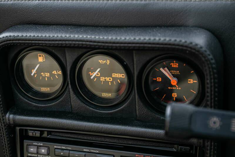 Afbeelding 37/49 van Ferrari 328 GTS (1989)