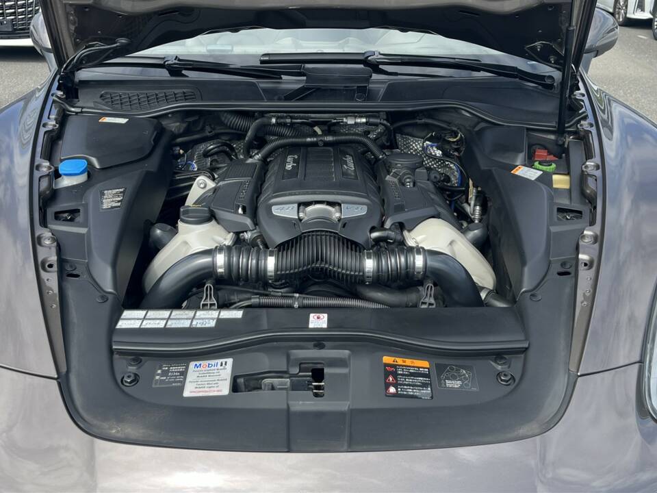 Image 39/51 de Porsche Cayenne Turbo (2011)