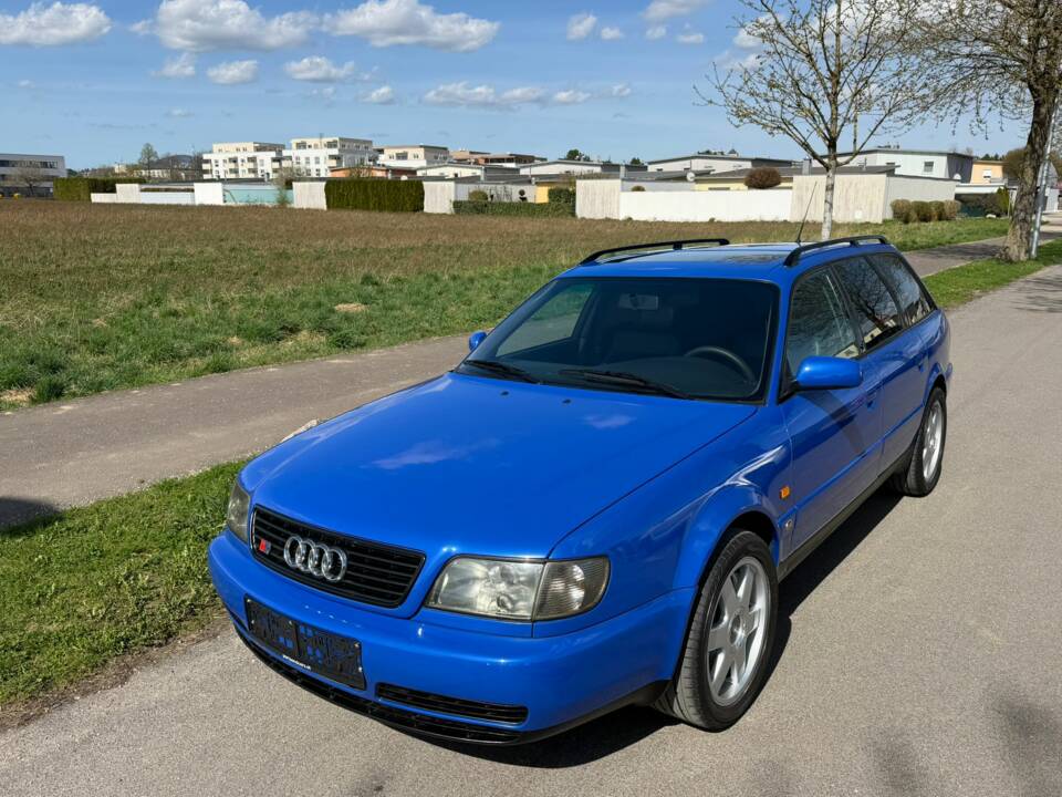 Image 2/29 of Audi S6 Plus Avant (1996)