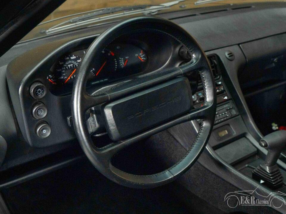 Bild 17/35 von Porsche 928 S (1986)