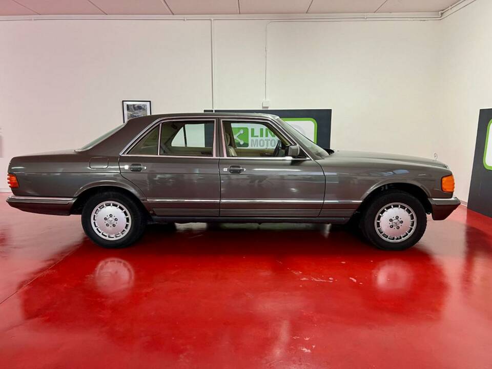 Bild 6/30 von Mercedes-Benz 380 SE (1985)