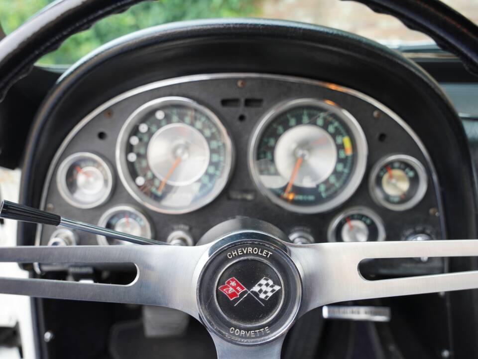 Bild 32/50 von Chevrolet Corvette Sting Ray (1963)