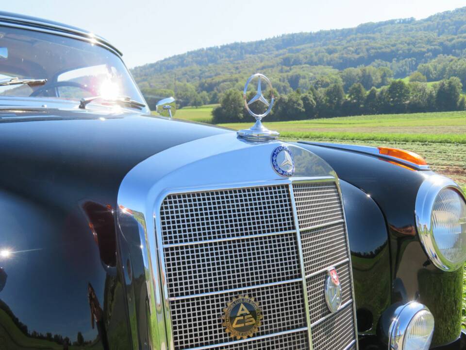 Image 16/20 of Mercedes-Benz 220 S (1958)