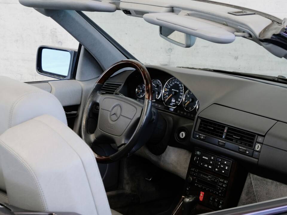 Bild 24/50 von Mercedes-Benz SL 60 AMG (1994)