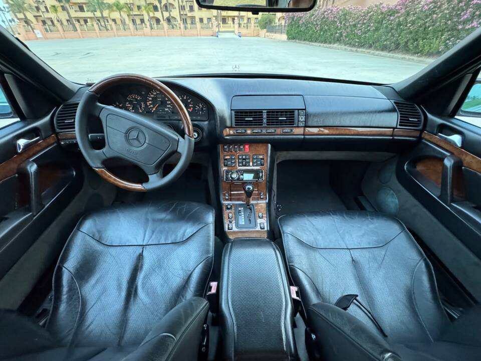 Bild 35/37 von Mercedes-Benz S 320 (1994)