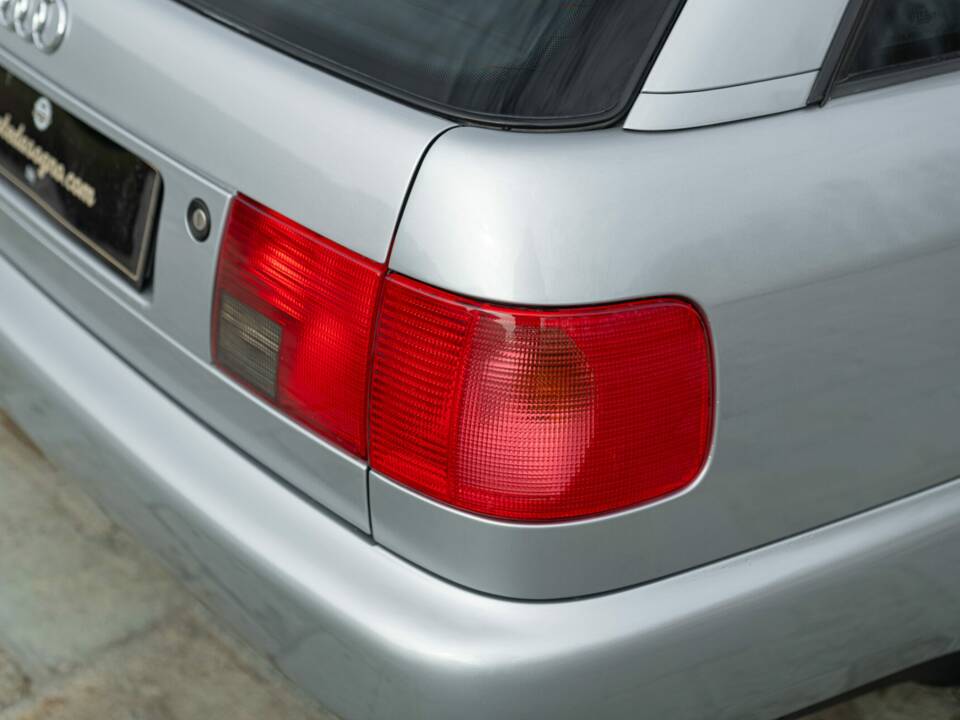 Bild 24/50 von Audi A6 Avant 2.0 quattro (1995)