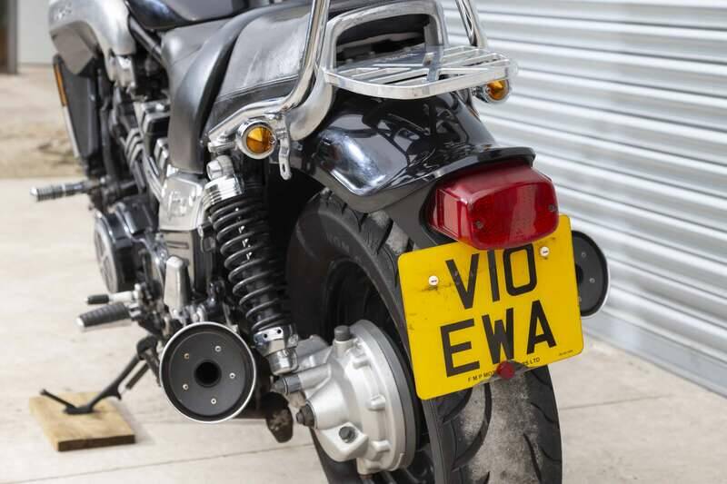 Image 19/37 of Yamaha V-Max 1200 (2000)