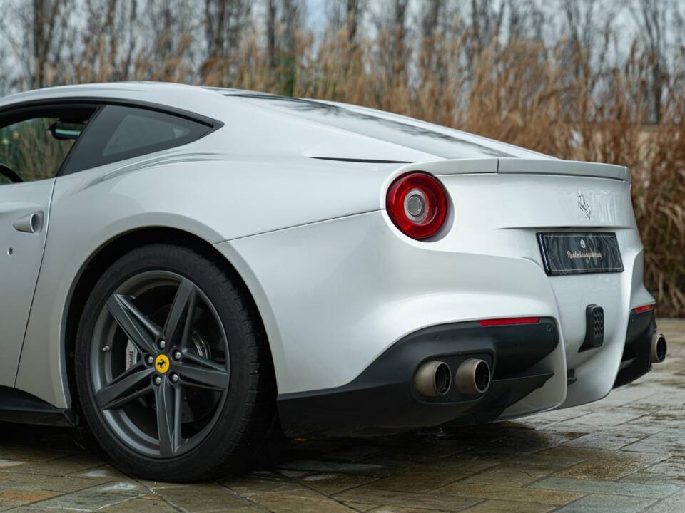 Bild 13/50 von Ferrari F12berlinetta (2013)