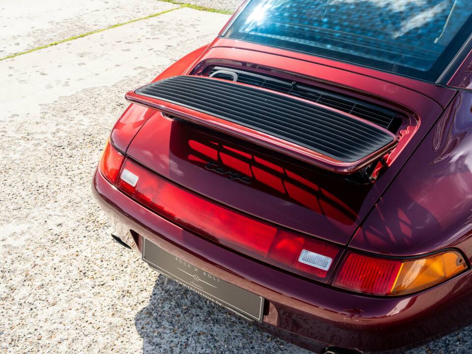 Bild 22/52 von Porsche 911 Targa (1997)
