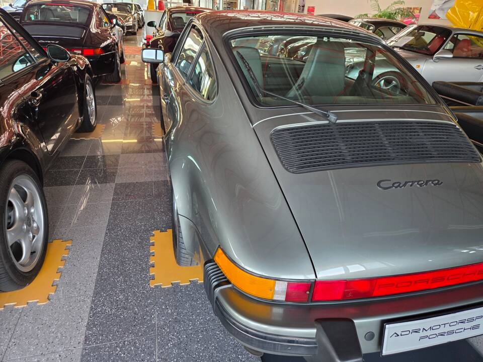 Bild 17/27 von Porsche 911 Carrera 3.2 (1987)
