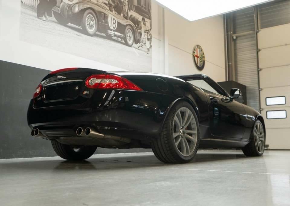 Image 20/50 of Jaguar XKR (2013)