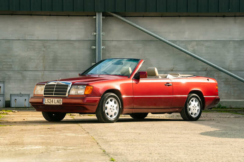 Image 14/50 de Mercedes-Benz E 320 (1994)