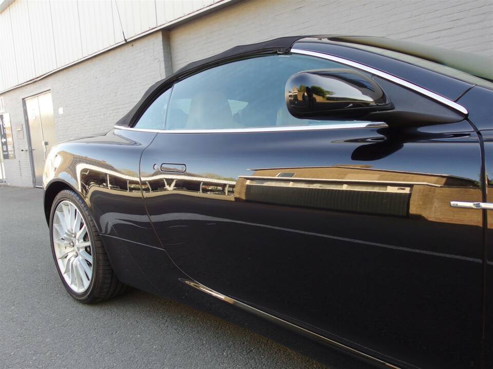 Bild 28/99 von Aston Martin DB 9 Volante (2006)