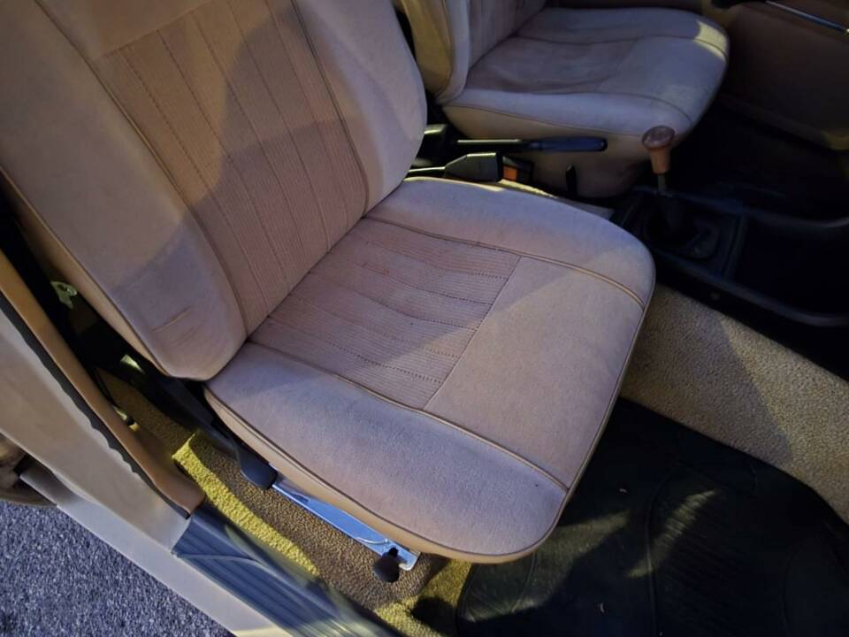 Image 41/50 of BMW 525 (1975)